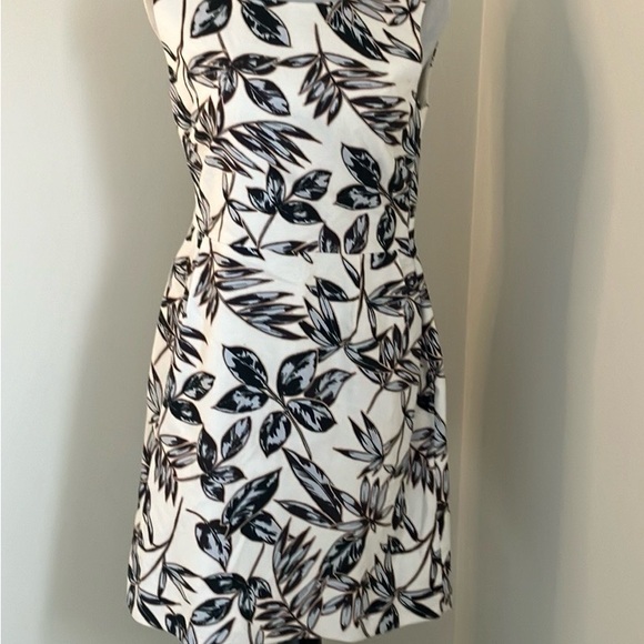 J Crew Leaf Patterned Pocketed Dress - Picture 2 of 12